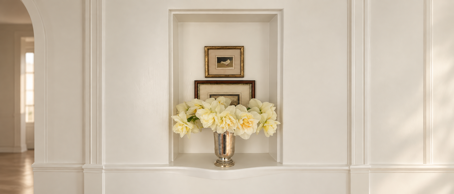 Decorative objects and refined materials