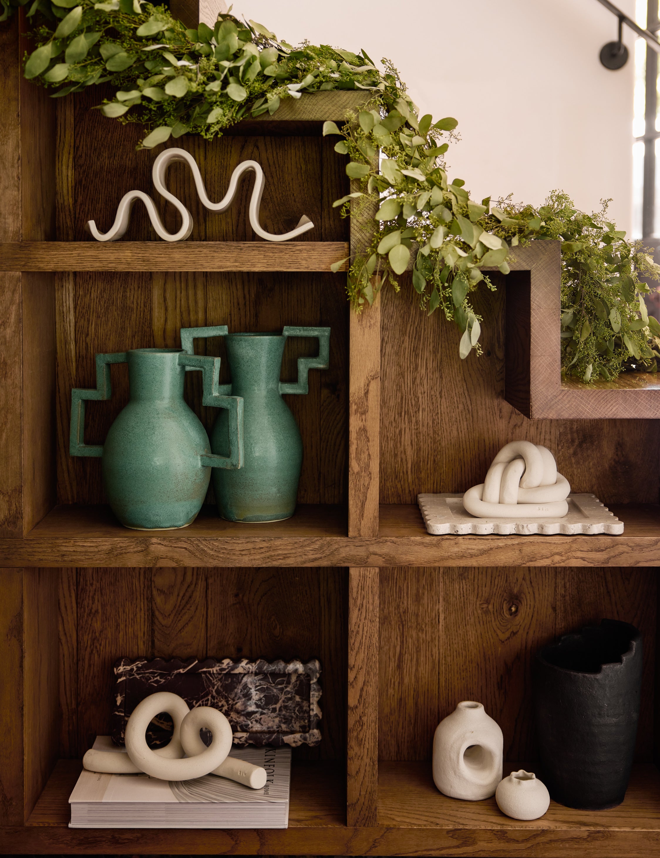 Scalloped Stone Decorative Display Tray - Image 12