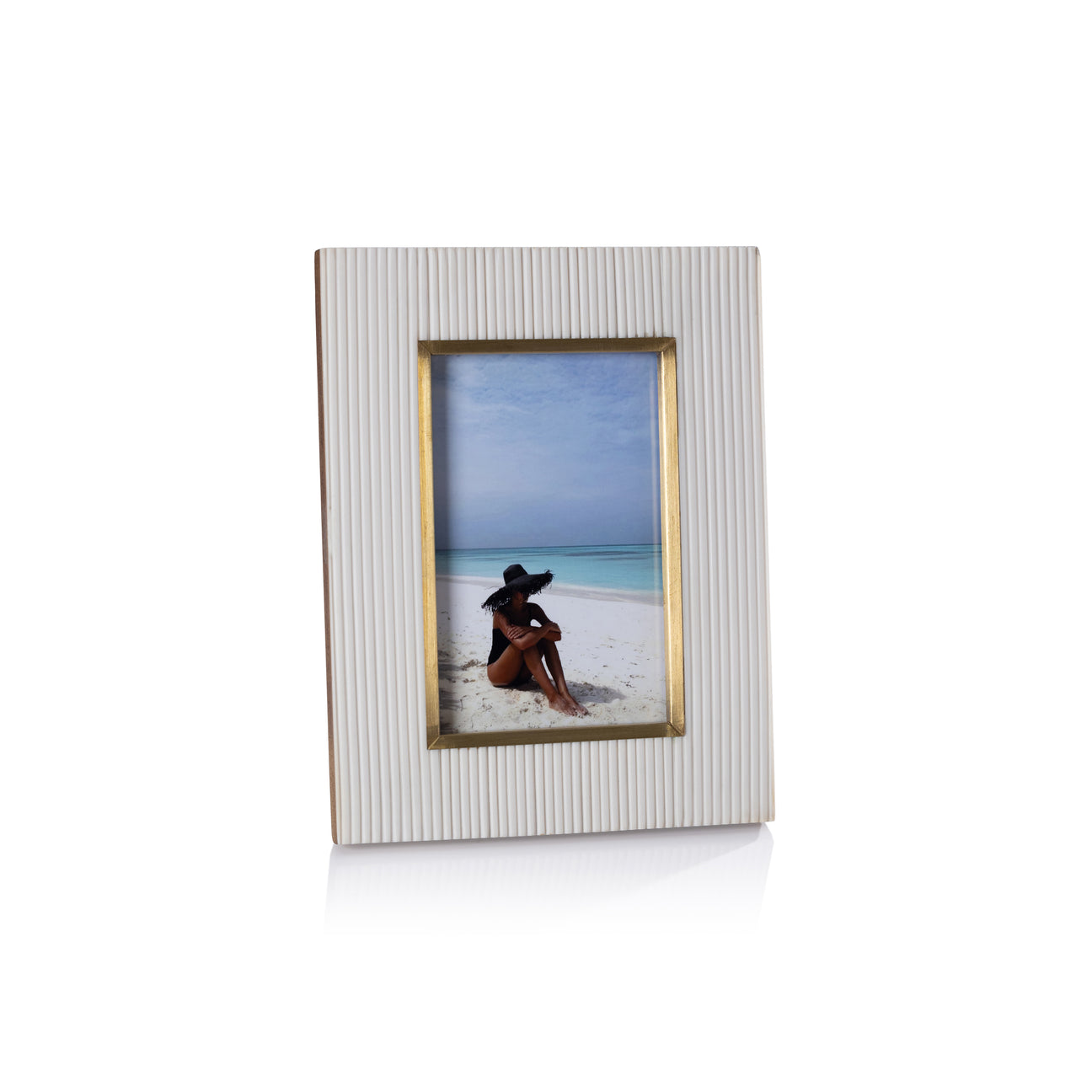 White Ribbed Resin Decorative Photo Frame